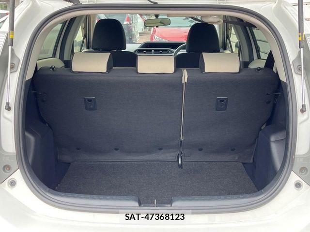 Toyota AQUA 2012-06 7614982-10