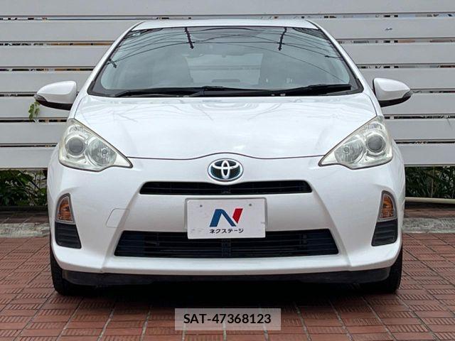 Toyota AQUA 2012-06 7614982-13