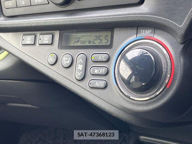Toyota AQUA 2012-06 7614982-4