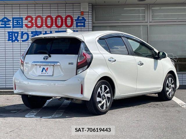 Toyota AQUA 2021-03 7614956-16