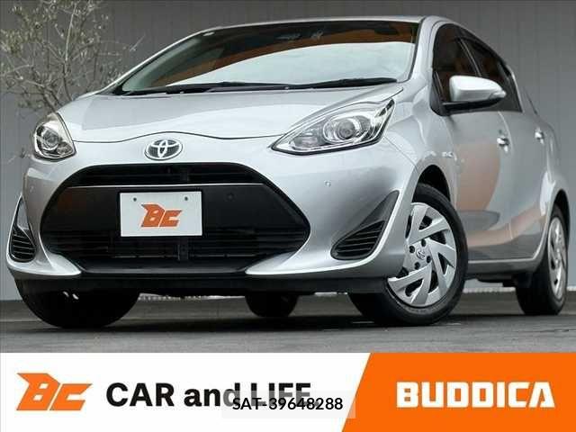 Toyota AQUA 2018-04 7614961-0