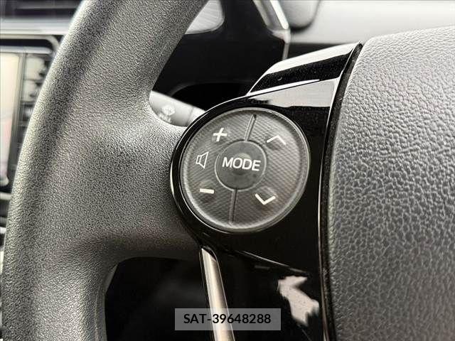 Toyota AQUA 2018-04 7614961-22