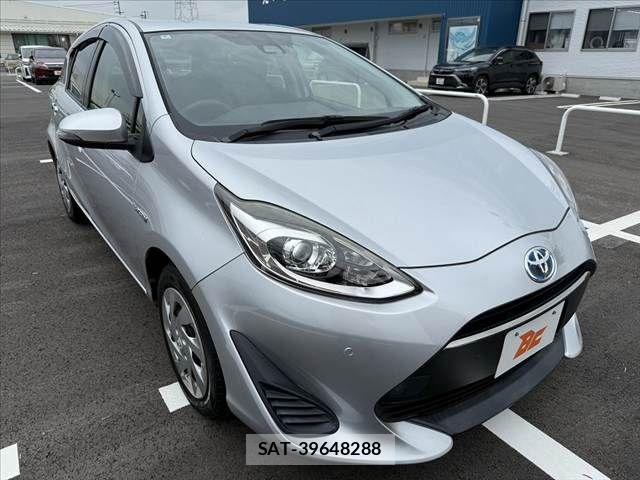 Toyota AQUA 2018-04 7614961-7