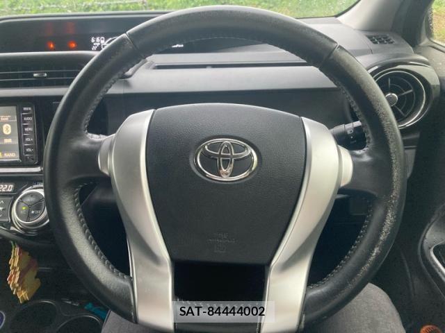 Toyota AQUA 2016-03 7614986-12