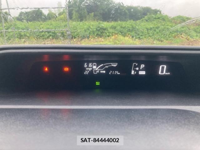Toyota AQUA 2016-03 7614986-13