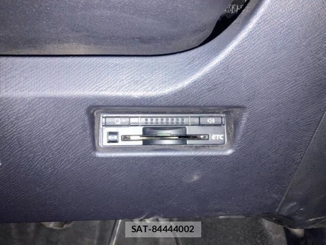 Toyota AQUA 2016-03 7614986-18