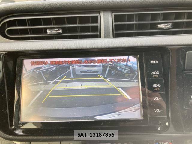 Toyota AQUA 2016-01 7614979-21