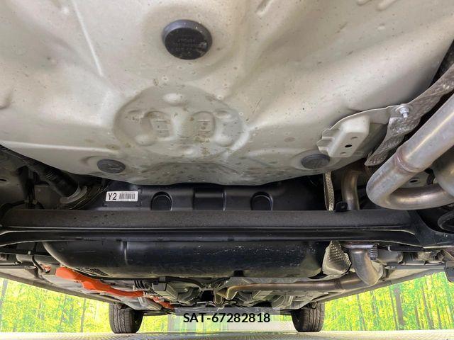Toyota AQUA 2019-06 7614946-18