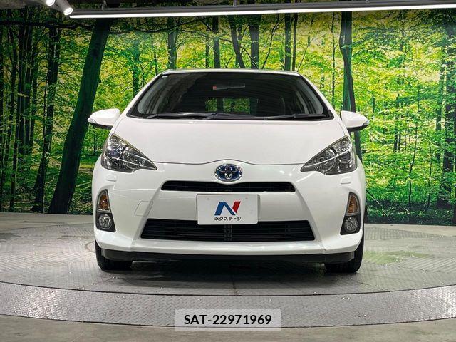 Toyota AQUA 2013-07 7614970-13