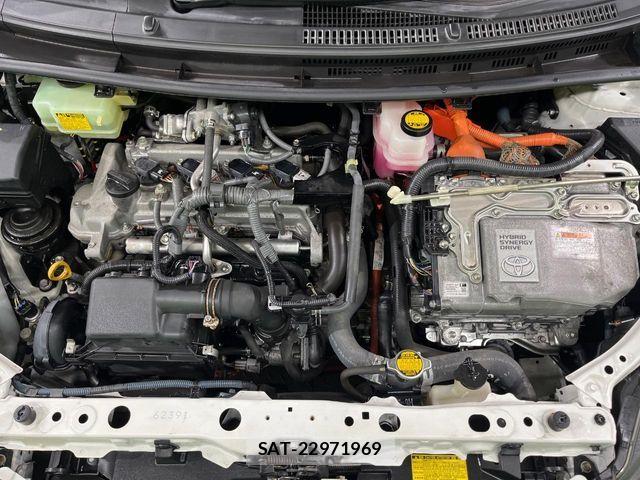 Toyota AQUA 2013-07 7614970-17