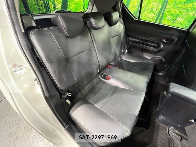 Toyota AQUA 2013-07 7614970-8