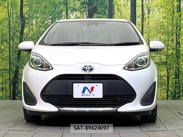Toyota AQUA 2019-10 7614962-13