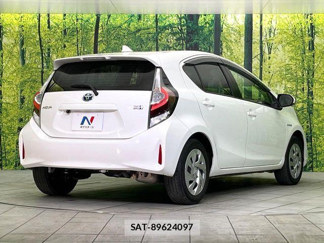 Toyota AQUA 2019-10 7614962-16