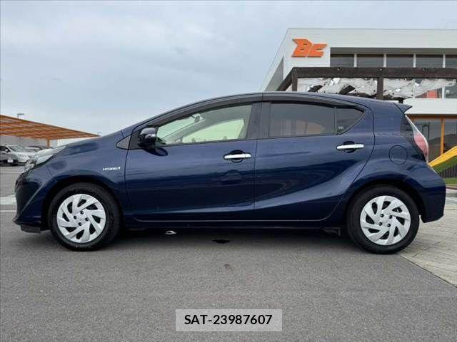 Toyota AQUA 2019-06 7614960-10