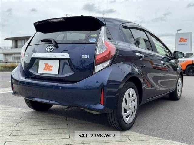 Toyota AQUA 2019-06 7614960-14