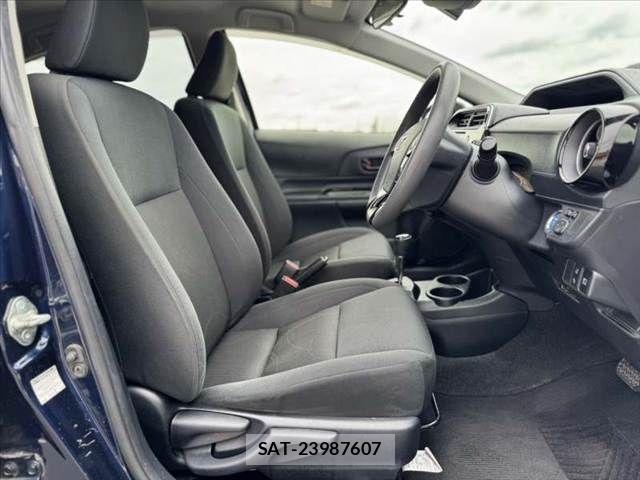 Toyota AQUA 2019-06 7614960-15