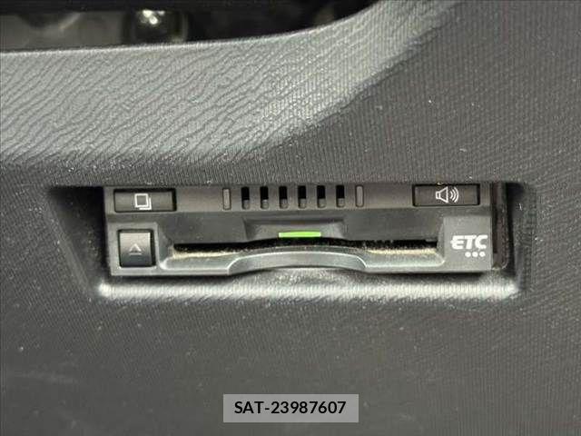 Toyota AQUA 2019-06 7614960-27