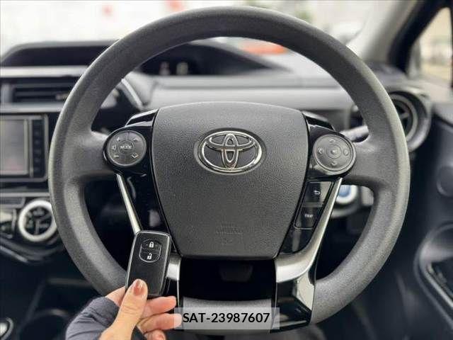 Toyota AQUA 2019-06 7614960-5