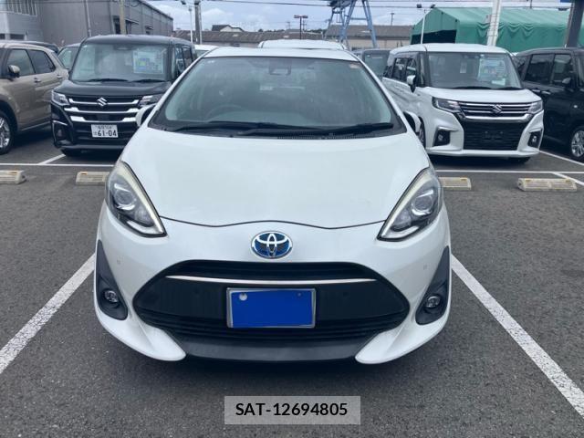 Toyota AQUA 2019-08 7614936-0