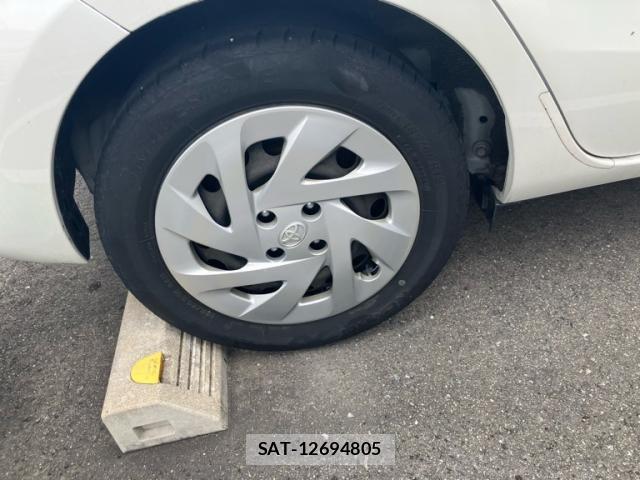 Toyota AQUA 2019-08 7614936-10
