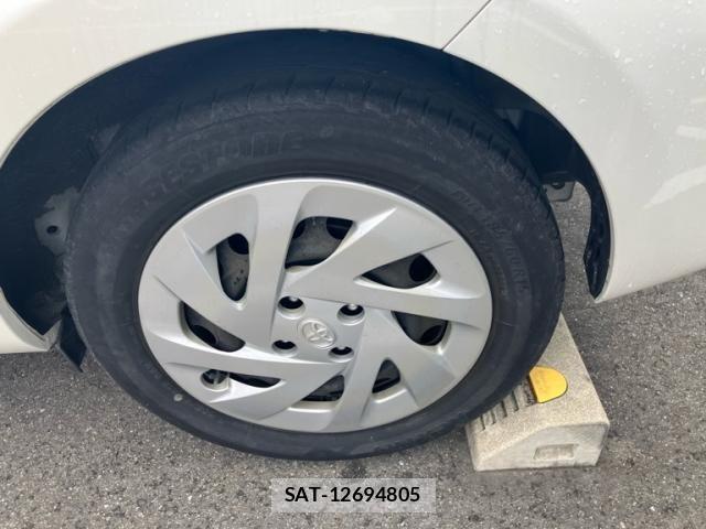 Toyota AQUA 2019-08 7614936-11
