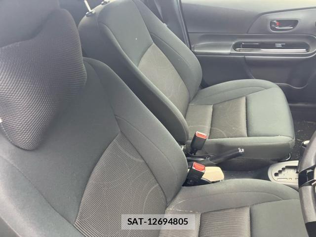 Toyota AQUA 2019-08 7614936-15