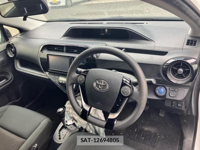Toyota AQUA 2019-08 7614936-16