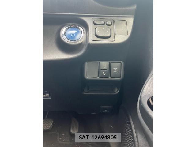Toyota AQUA 2019-08 7614936-18