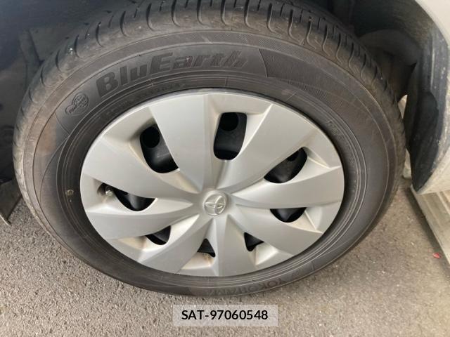 Toyota AQUA 2014-11 7615004-6