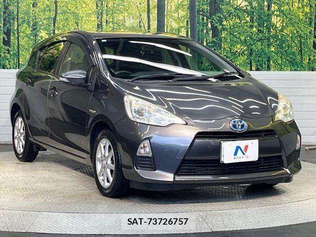 Toyota AQUA 2013-10 7614971-15