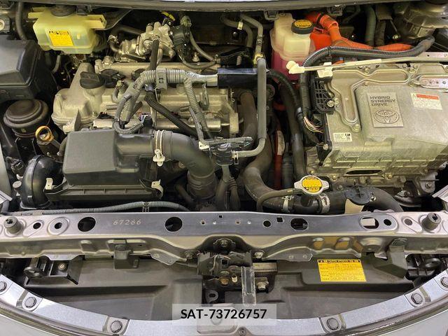 Toyota AQUA 2013-10 7614971-17