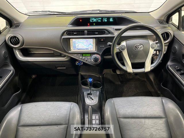 Toyota AQUA 2013-10 7614971-1