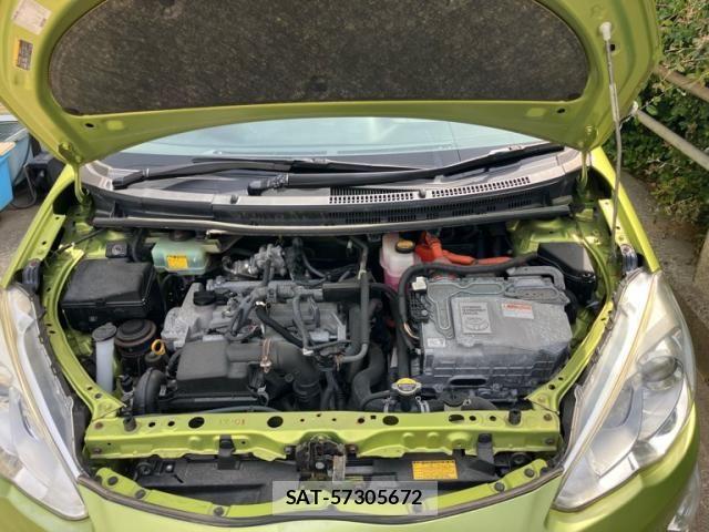 Toyota AQUA 2015-03 7614987-8