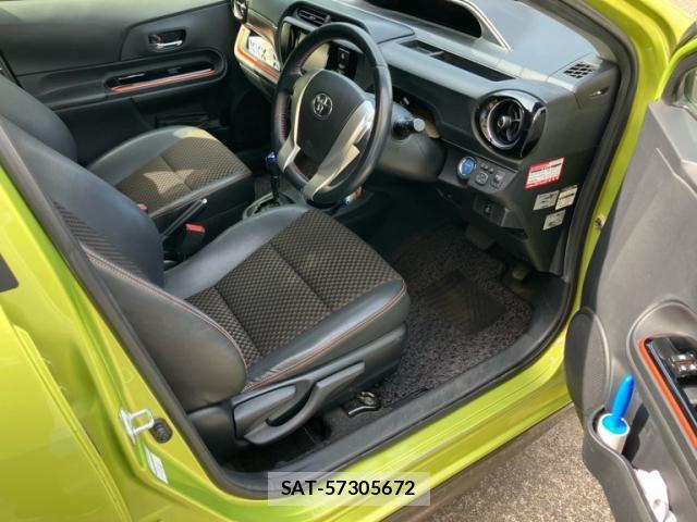 Toyota AQUA 2015-03 7614987-11