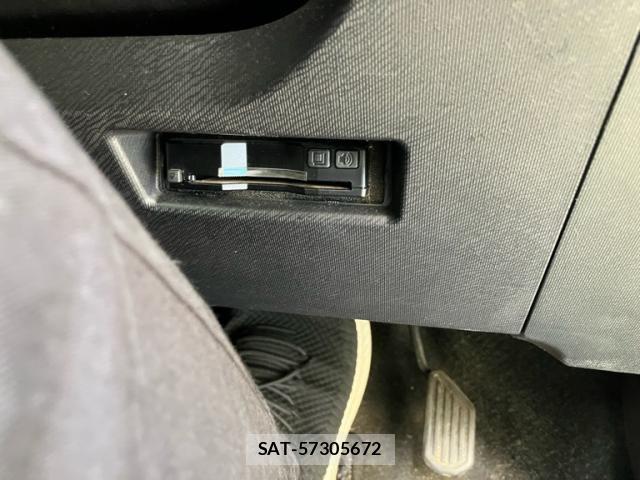 Toyota AQUA 2015-03 7614987-14