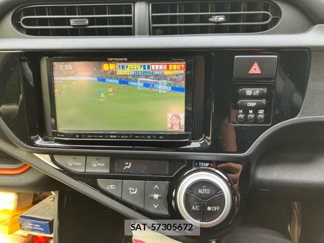 Toyota AQUA 2015-03 7614987-17