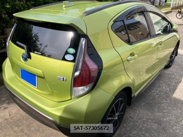 Toyota AQUA 2015-03 7614987-2