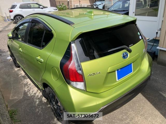 Toyota AQUA 2015-03 7614987-3