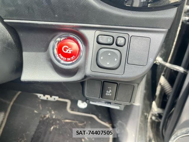 Toyota AQUA 2014-09 7614980-10