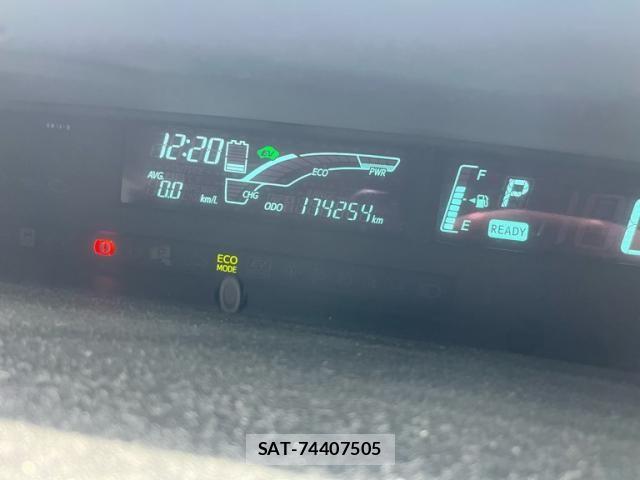 Toyota AQUA 2014-09 7614980-18