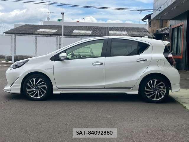Toyota AQUA 2020-05 7614931-14
