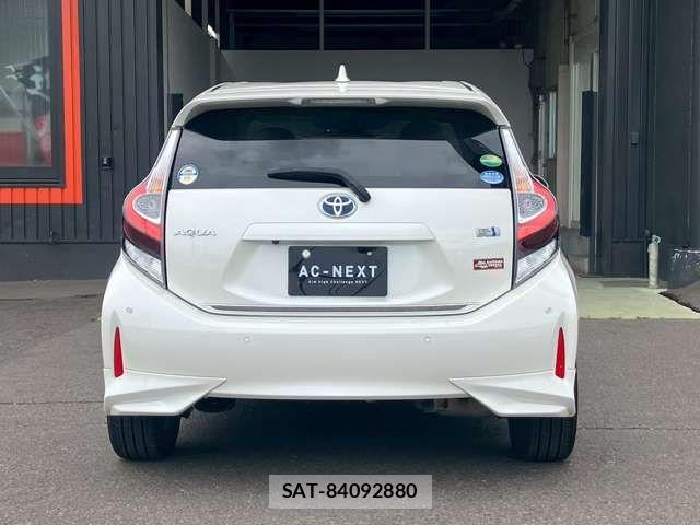 Toyota AQUA 2020-05 7614931-15