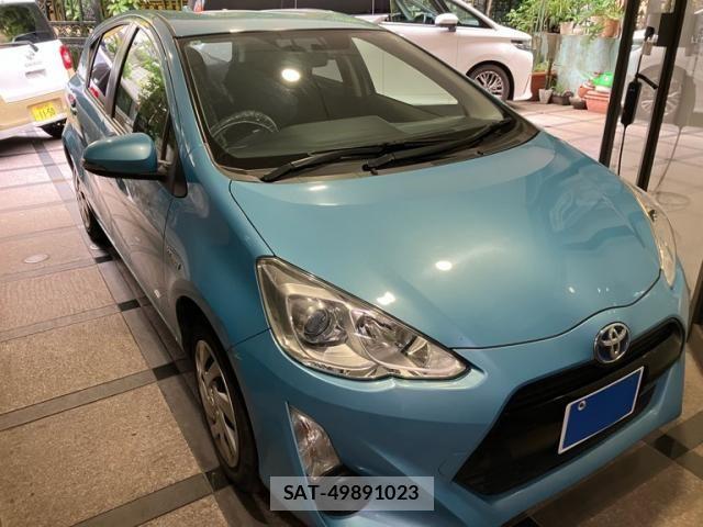 Toyota AQUA 2015-06 7614985-0
