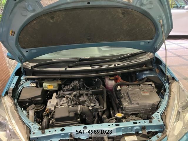 Toyota AQUA 2015-06 7614985-20