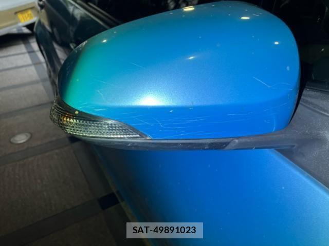 Toyota AQUA 2015-06 7614985-21