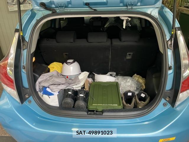 Toyota AQUA 2015-06 7614985-6