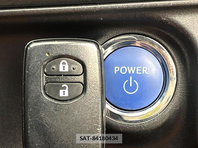 Toyota AQUA 2019-07 7614947-6