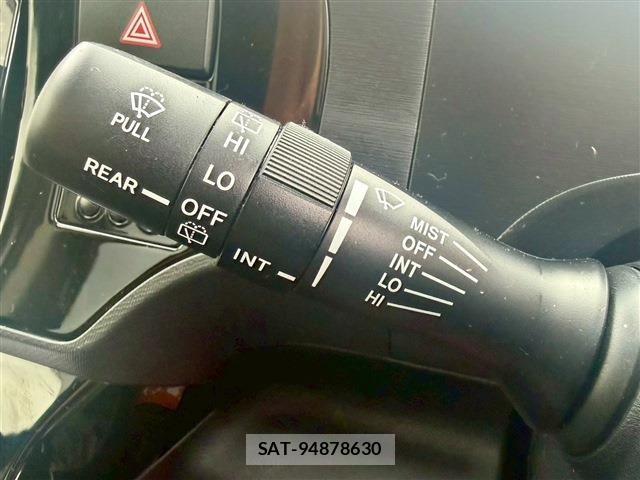 Toyota AQUA 2015-03 7614949-10