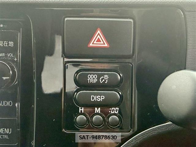 Toyota AQUA 2015-03 7614949-13