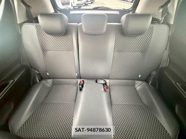 Toyota AQUA 2015-03 7614949-23